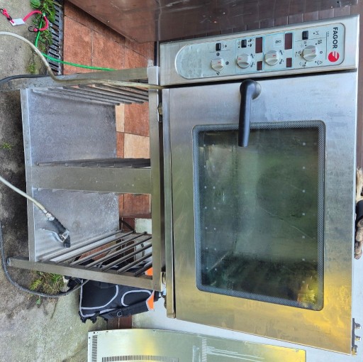 Zdjęcie oferty: piec konwekcyjno parowy fagor