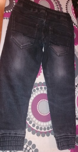 Zdjęcie oferty: Spodnie Jeansy jogger czerń wycierane ściągacze122