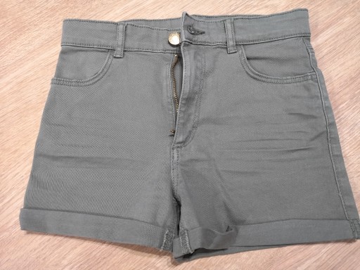 Zdjęcie oferty: Spodenki szorty khaki dziewczynka H&M rozmiar 146