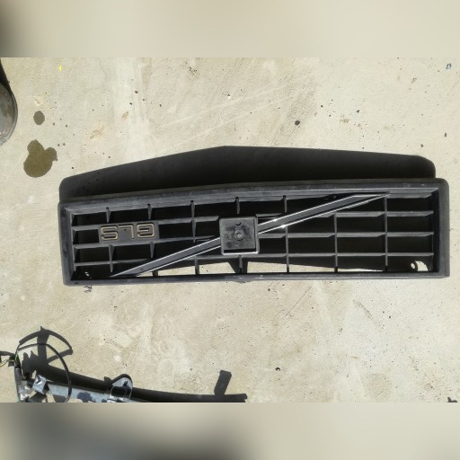 Zdjęcie oferty: Grill atrapa Volvo 340 360