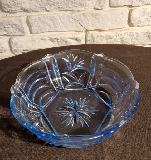 Zdjęcie oferty: Niebieskie szkło kryształ MISA bomboniera  23 cm 