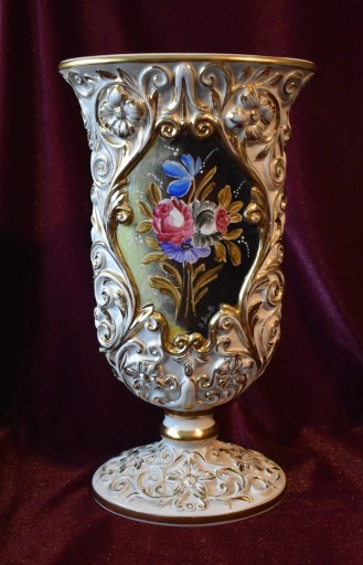 Zdjęcie oferty: Porcelanowy Wazon – CAPODIMONTE