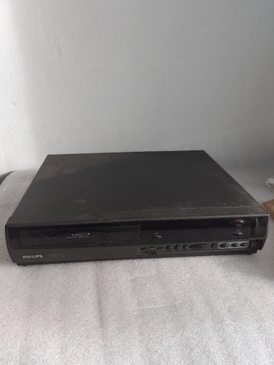 Zdjęcie oferty: Magnetowid wideo VHS PHILIPS VR211/02