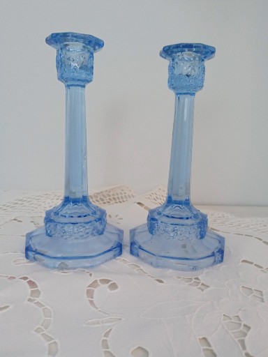 Zdjęcie oferty: Niebieskie świeczniki z kwiatowymi ornamentami