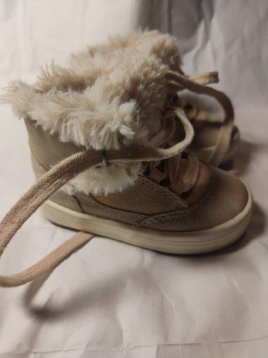 Zdjęcie oferty: Buty zimowe ZARA BABY rozmiar 20 (#001)