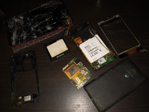 Zdjęcie oferty: Uszkodzone telefony ASUS Zenfone oraz Sony Xperia 