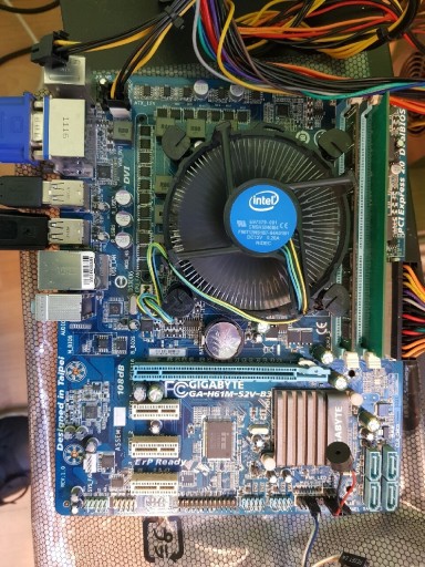 Zdjęcie oferty: Płyta Gigabyte GA-H61M-S2V-B3 + Procesor + RAM 