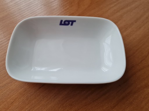 Zdjęcie oferty: PLL LOT / MYDELNICZKA PRL / PORCELANA