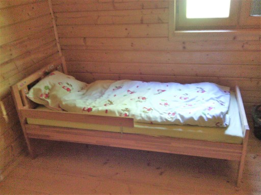 Zdjęcie oferty: łóżko drewniane sosnowe - młodzieżowe