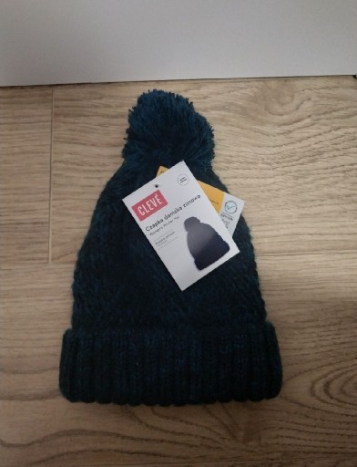 Zdjęcie oferty: Nowa czapka zimowa z pomponem czarno granatowa