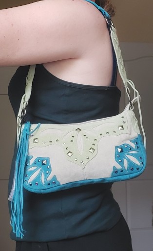 Zdjęcie oferty: River Island torebka bagietka zamszowa beż limonka niebieska nowa z metką