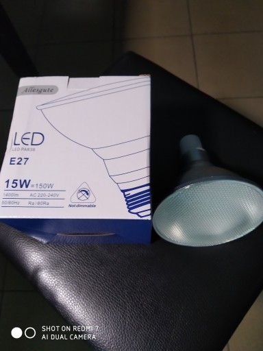 Zdjęcie oferty: Żarówka LED E27 15w=150w