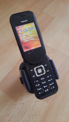 Zdjęcie oferty: Nokia 7373 bez simlocka, ładowarka 