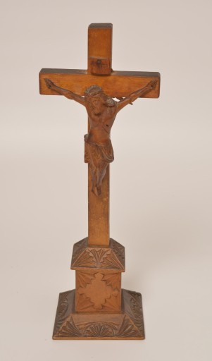 Zdjęcie oferty: Drewniany Krucyfiks,. stojący 33 cm.