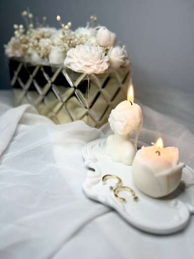 Zdjęcie oferty: Flowerbox ze świec sojowych w ceramicznej osłonce