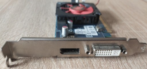 Zdjęcie oferty: RADEON HD7470 1GB