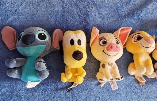 Zdjęcie oferty: KOMPLET 4 PLUSZAKÓW FIRMY DISNEY