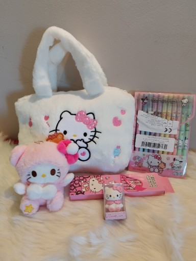 Zdjęcie oferty: Hello Kitty BOX prezent dla dziewczynki 