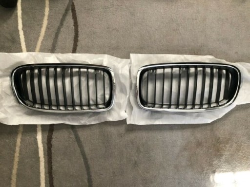 Zdjęcie oferty: BMW 3 F30 F31 Oryginalny Grill Przod Komplet Prawy