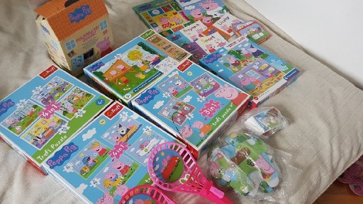 Zdjęcie oferty: Świnka peppa puzzle duży zestaw