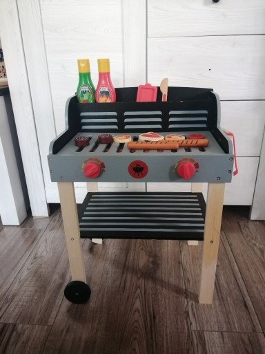 Zdjęcie oferty: Drewniany grill na kółkach dla dzieci