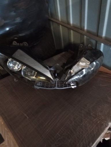 Zdjęcie oferty: Lampa Yamaha R6 2004