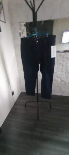 Zdjęcie oferty: Spodnie dżinsowe w rozmiarze w 40 l 28