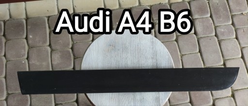 Zdjęcie oferty: Listwa drzwi Audi A4 B6 lewy tył.