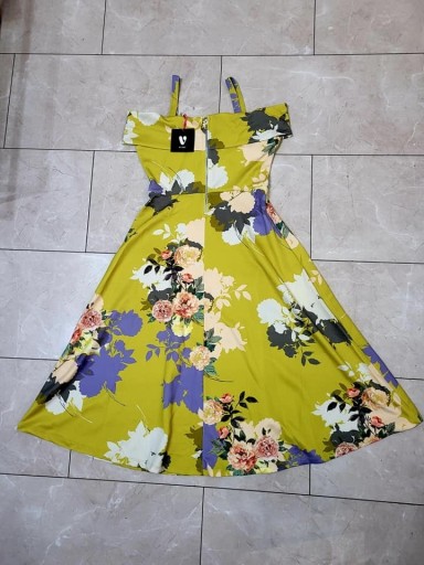 Zdjęcie oferty: Żółta sukienka w kwiaty M