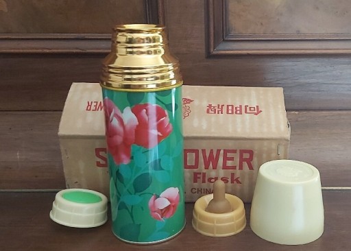 Zdjęcie oferty: Termos dla dziecka PRL lata 70-te,- import z Chin .