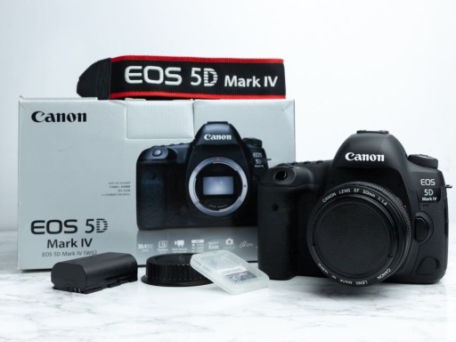 Zdjęcie oferty: Canon EOS 5D Mark IV + obiektyw 50mm (IDEALNY)