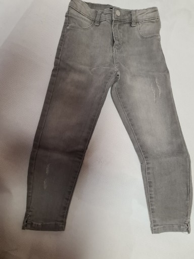 Zdjęcie oferty: Spodnie jeansowe dziewczęce Reserved r.116 