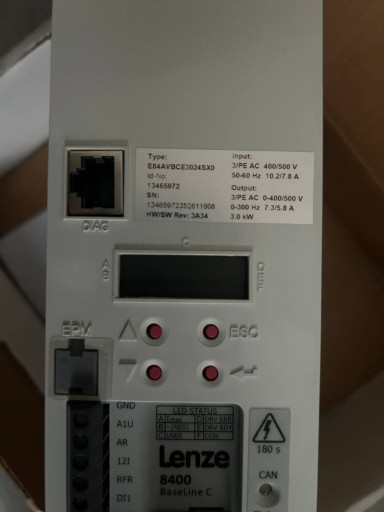 Zdjęcie oferty: Falownik LENZE 8400 Baseline C nowy 3KW