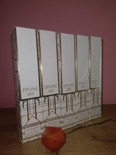 Zdjęcie oferty: Woda toaletowa Divine Oriflame 