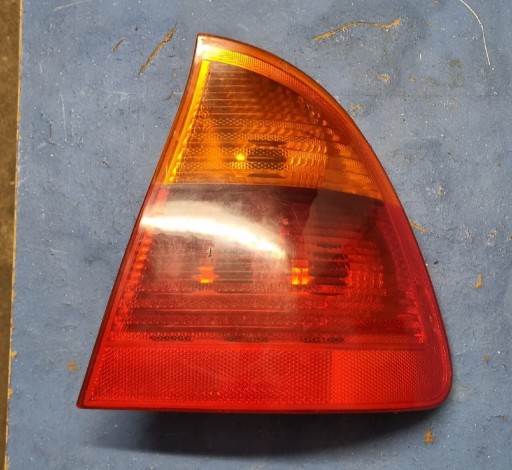 Zdjęcie oferty: Lampa tyl bmw e46