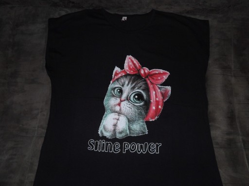 Zdjęcie oferty: T-shirt damski słodki kot. NOWY. Czarny 3XL
