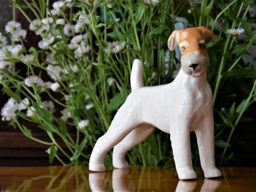 Zdjęcie oferty: Figurka Pies Łomonosow porcelana wys.17cm  