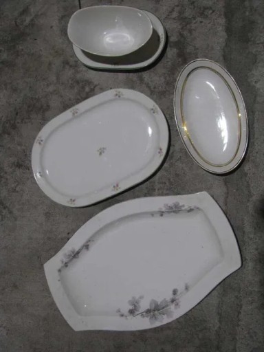 Zdjęcie oferty: 4 półmiski porcelana ĆMIELÓW PRL