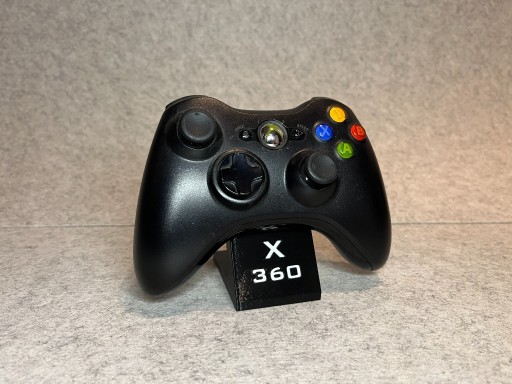 Zdjęcie oferty: Stojak podstawka pod pad Xbox 360