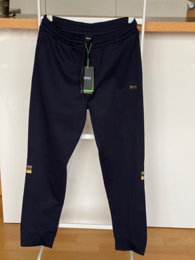 Zdjęcie oferty: Spodnie  Hugo Boss dres rozm.XL Granat