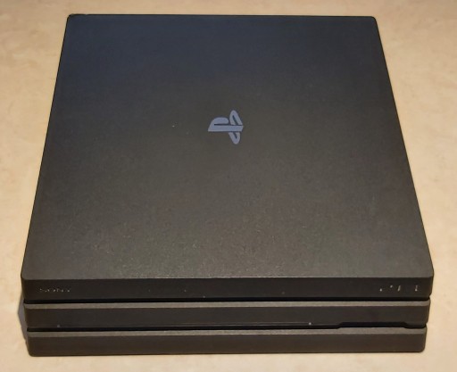 Zdjęcie oferty: PlayStation 4 Pro 500GB SSD + PAD