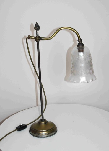 Zdjęcie oferty: Stara lampa stołowa z ramieniem, antyk