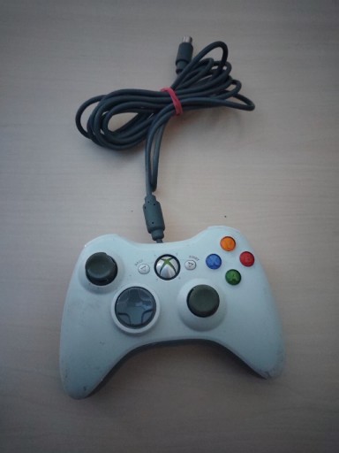 Zdjęcie oferty: Pad przewodowy do konsoli Xbox 360