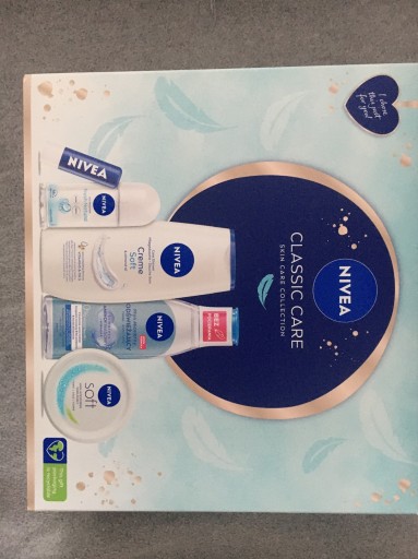 Zdjęcie oferty: Zestaw kosmetyków Nivea 5szt prezent 