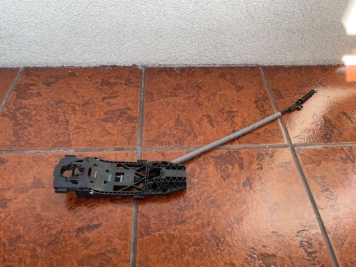 Zdjęcie oferty: Cięgno zamka drzwi Audi VW Skoda Seat 5N0837017D