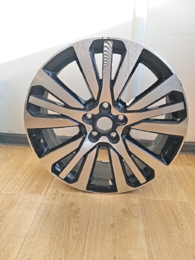 Zdjęcie oferty: Felga Renault 5x114,3 8Jx19" USZKODZONA!