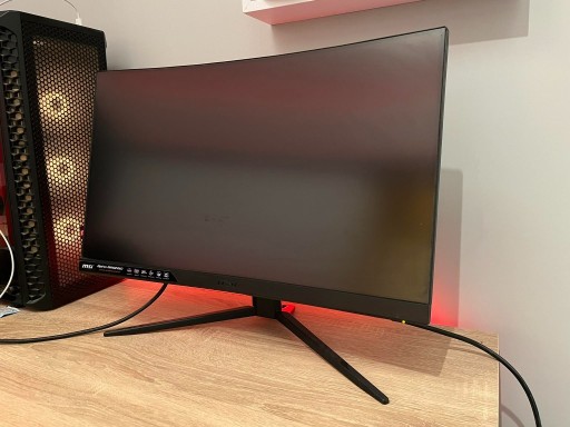 Zdjęcie oferty: Monitor MSI Optix MAG241C Zakrzywiony/CZYTAJ OPIS!