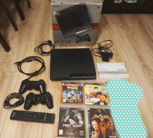 Zdjęcie oferty: PS3 gry 2 pady komplet pilot kamera pudełko