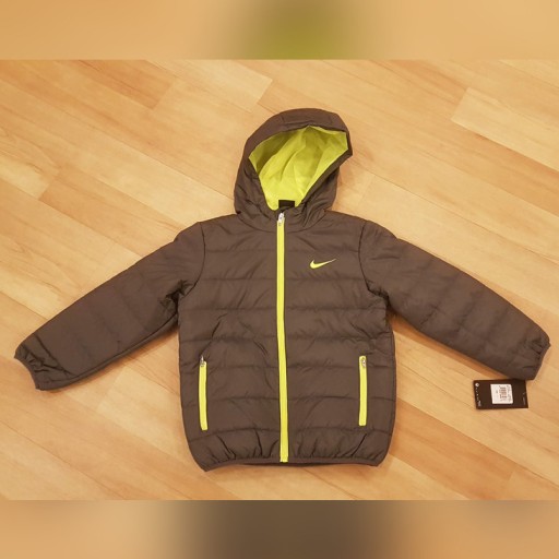 Zdjęcie oferty: Kurtka NIKE dziecięca 116-122cm L