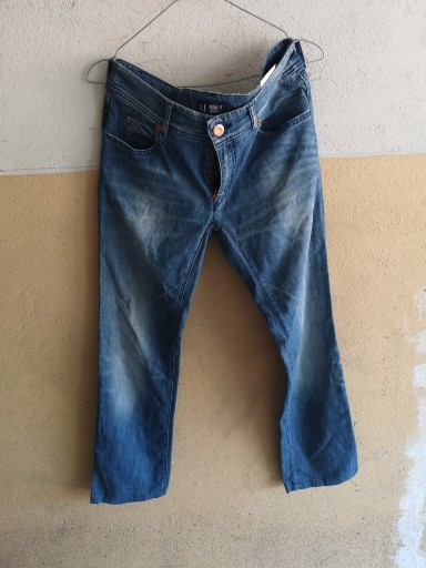 Zdjęcie oferty: Spodnie Armani jeans 